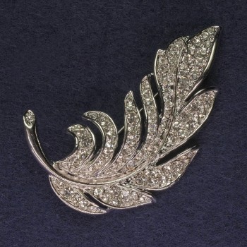 بروش الريشة بفصوص بيضاء معدن فضي اللون، قطر 60×31مم +